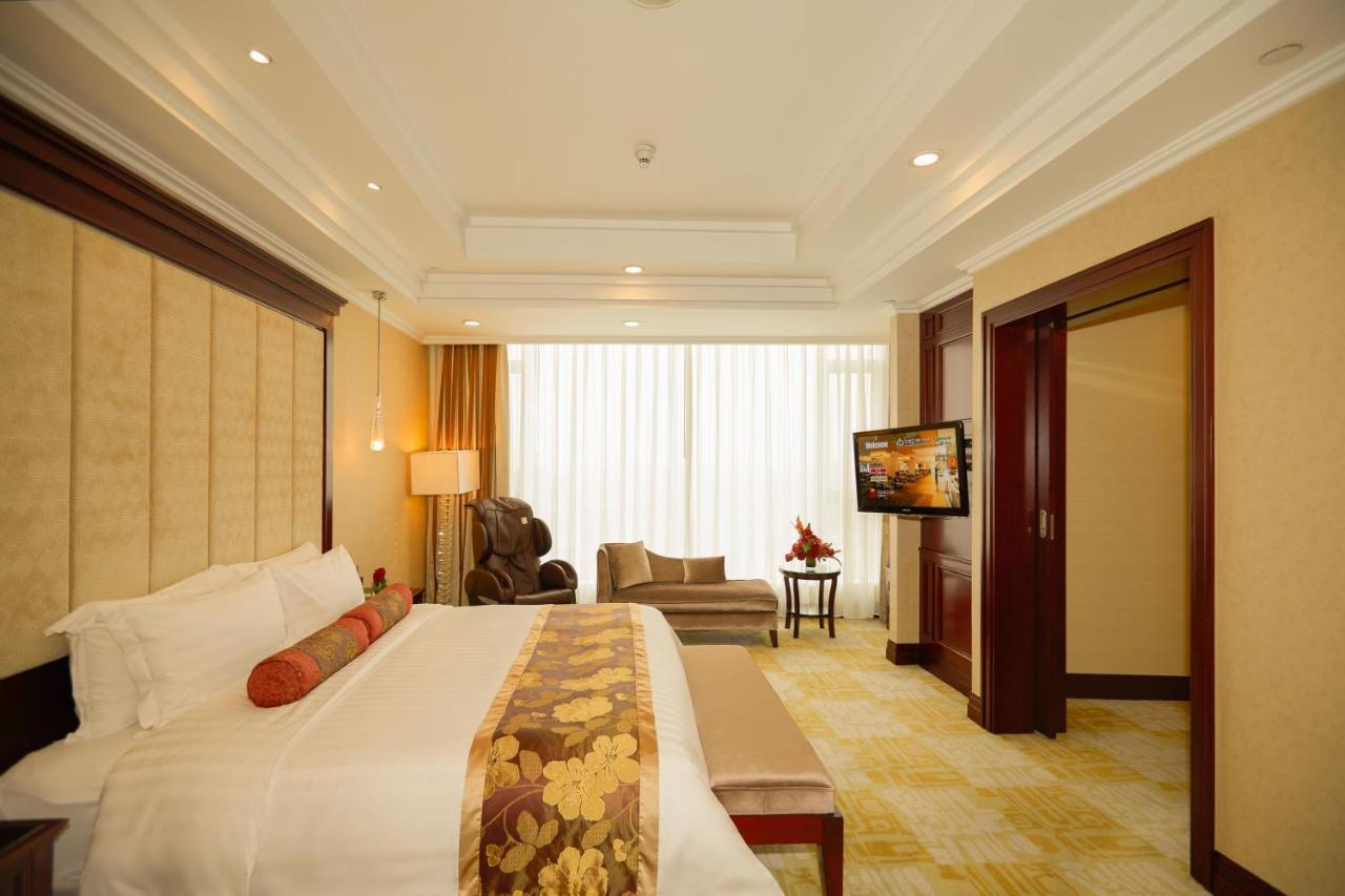 Soluxe Hotel Guangzhou - Registration Service And Free Shuttle Bus To Canton Fair Complex Exterior foto